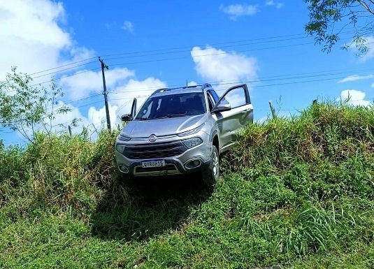 Homem é morto a tiros e outras duas pessoas ficam feridas na BR-104